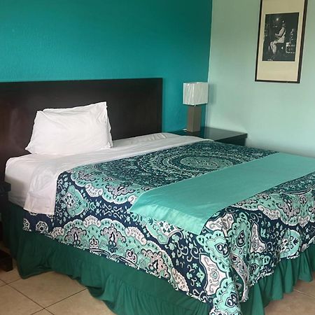 Apm Inn & Suites - Джаксънвил Екстериор снимка